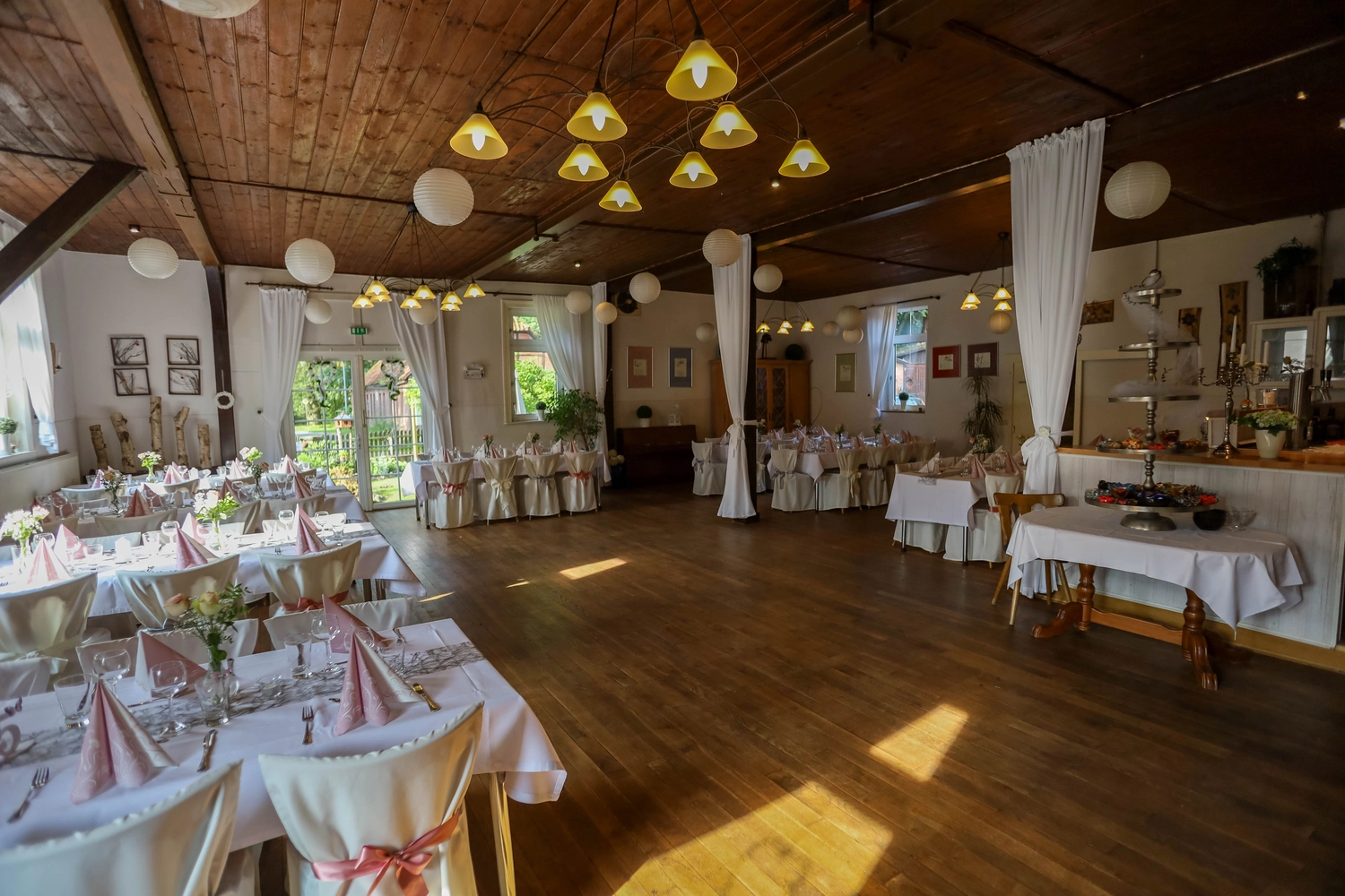 Wegeners Landhaus UG - Hotel & Restaurant - Innenrestaurant