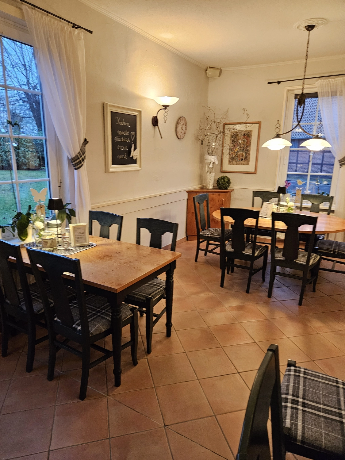 Wegeners Landhaus UG - Hotel & Restaurant - Restaurant drinnen